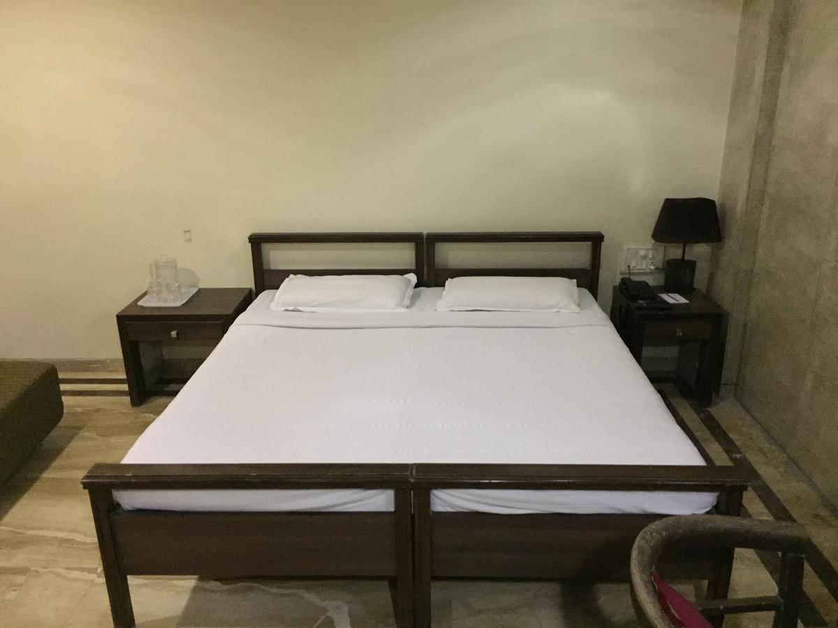 Haredia Hotel مومباي المظهر الخارجي الصورة